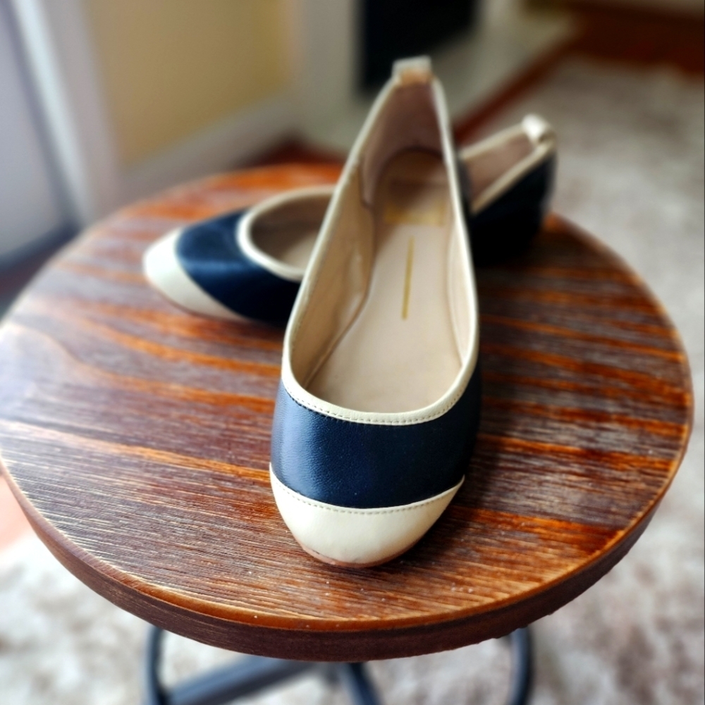 Dolce Vita Black and Cream Flats